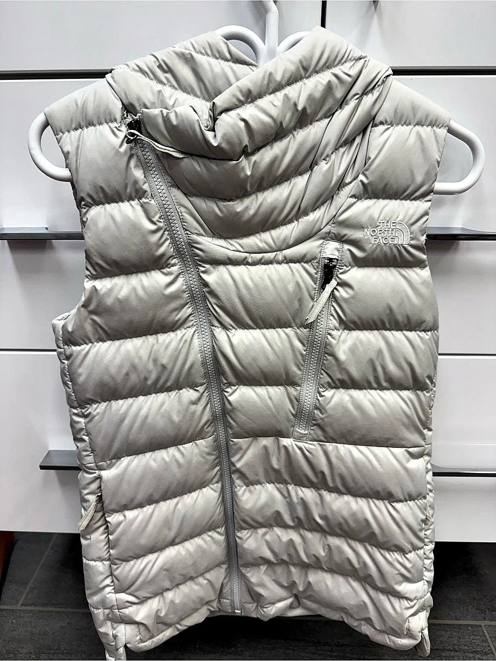 The North Face Asymmetrical Zip Puffer Vest Gray XS